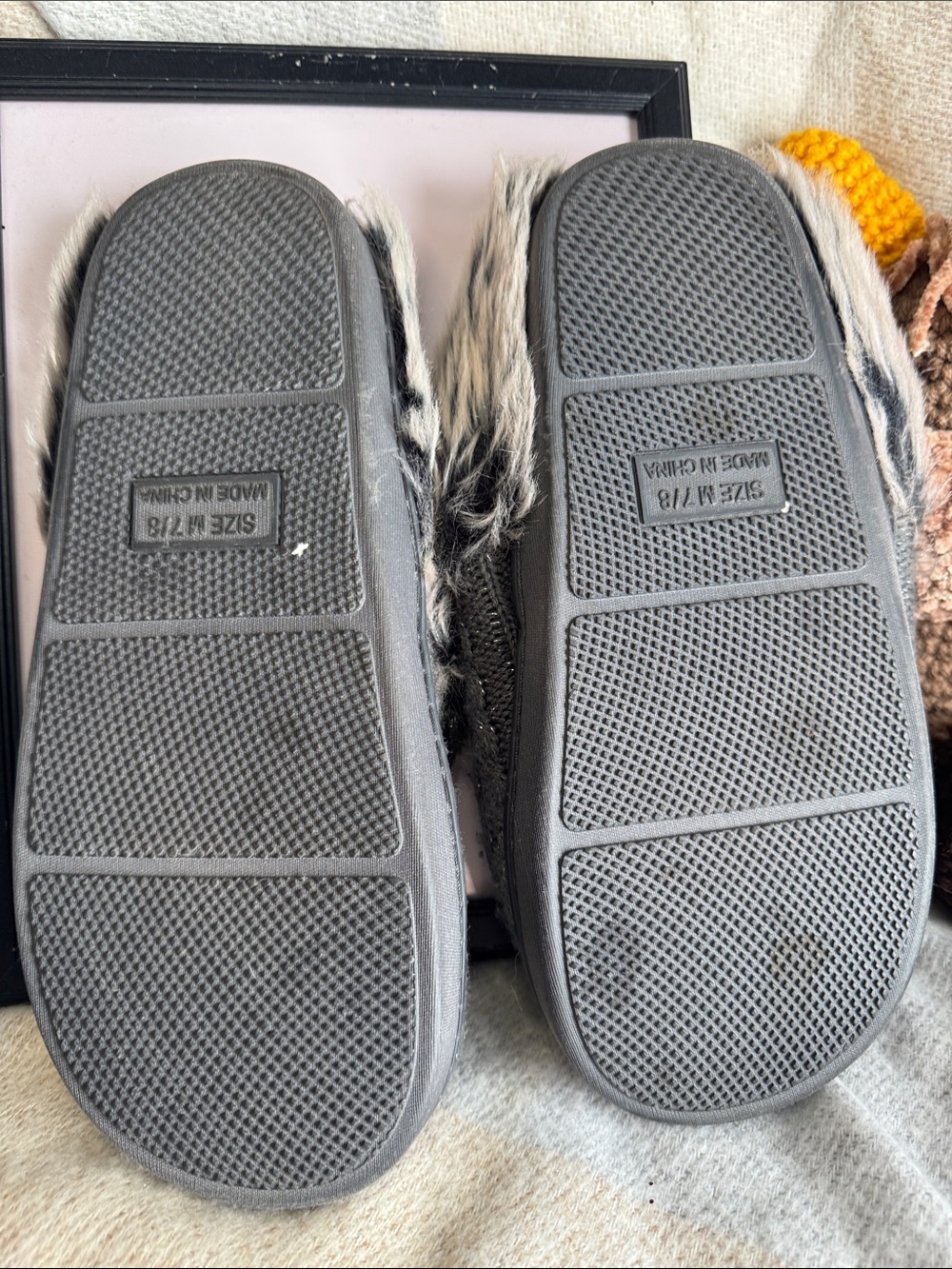 Embroidered Longhorn Gray Cable-Knit Slippers with Faux Fur Trim - Picture 2 of 2